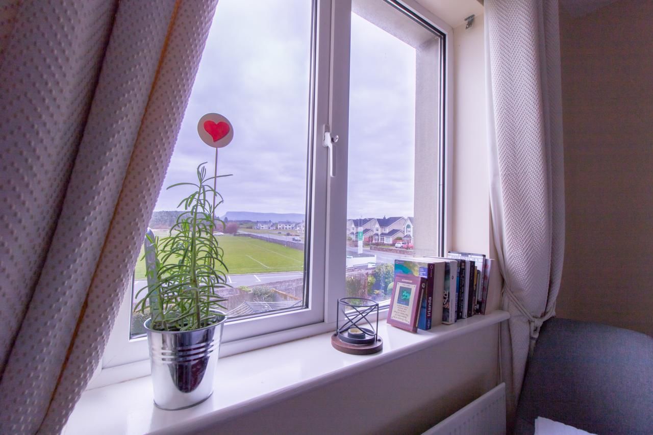 Проживание в семье Strandhill Home, one minute from the beach and pubs Страндхилл