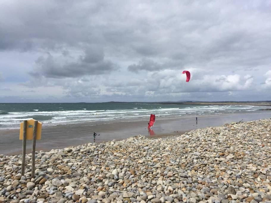 Проживание в семье Strandhill Home, one minute from the beach and pubs Страндхилл-49